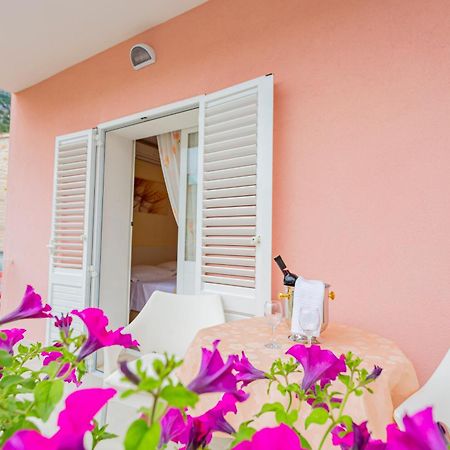 Baska Voda Apartments - Steps From The Beach, Free Parking, Central Location Zewnętrze zdjęcie