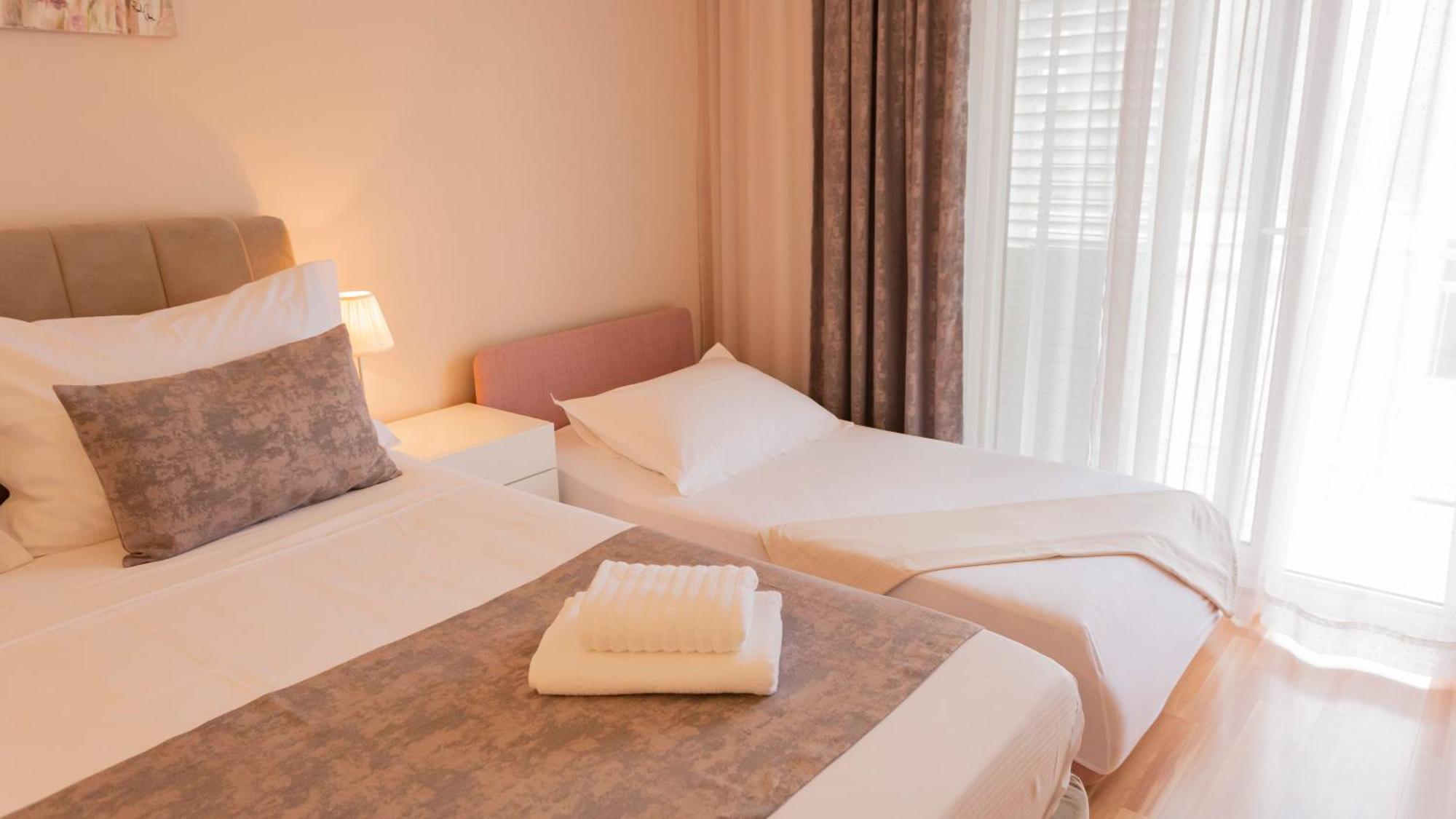 Baska Voda Apartments - Steps From The Beach, Free Parking, Central Location Zewnętrze zdjęcie