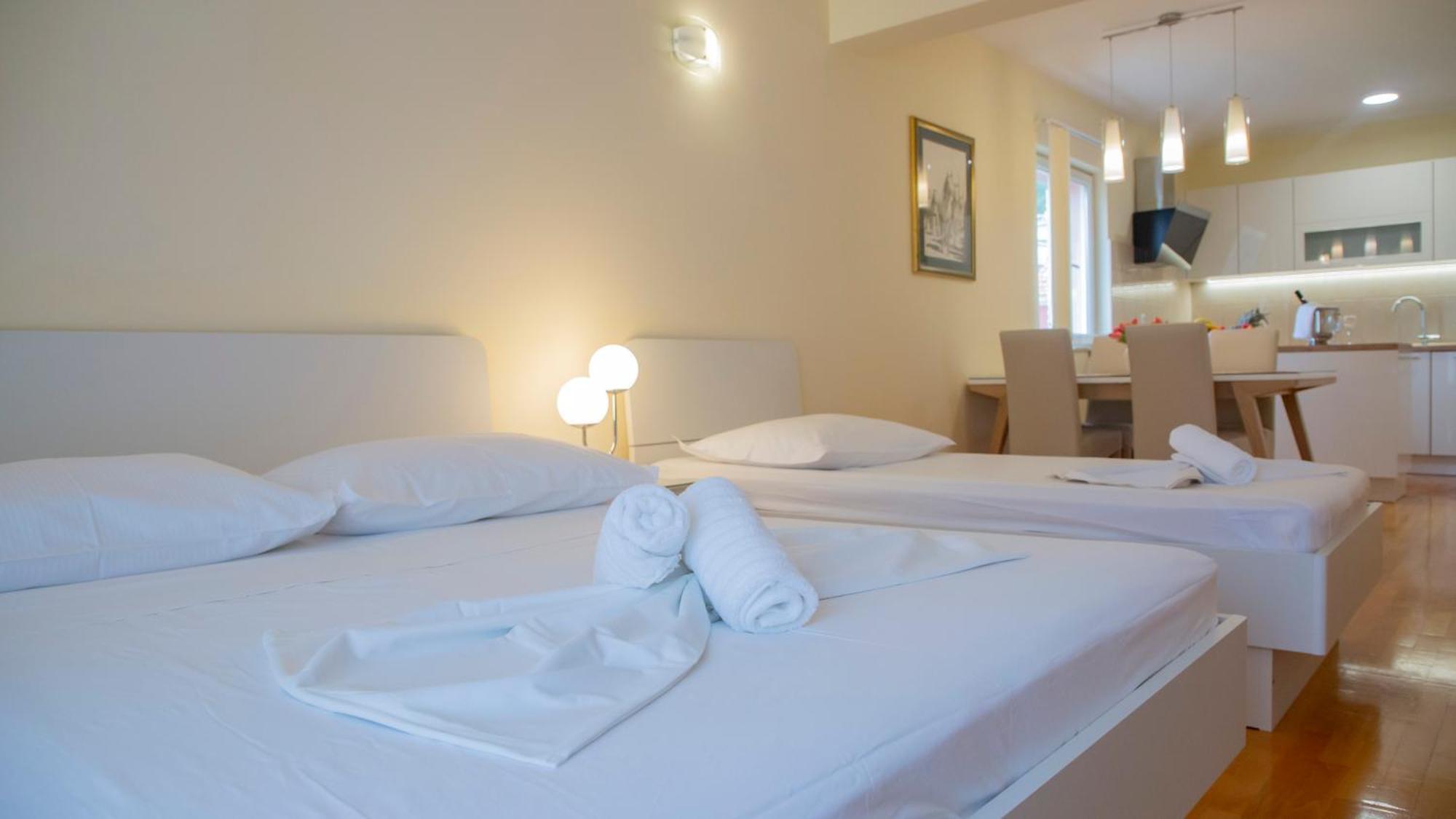 Baska Voda Apartments - Steps From The Beach, Free Parking, Central Location Zewnętrze zdjęcie