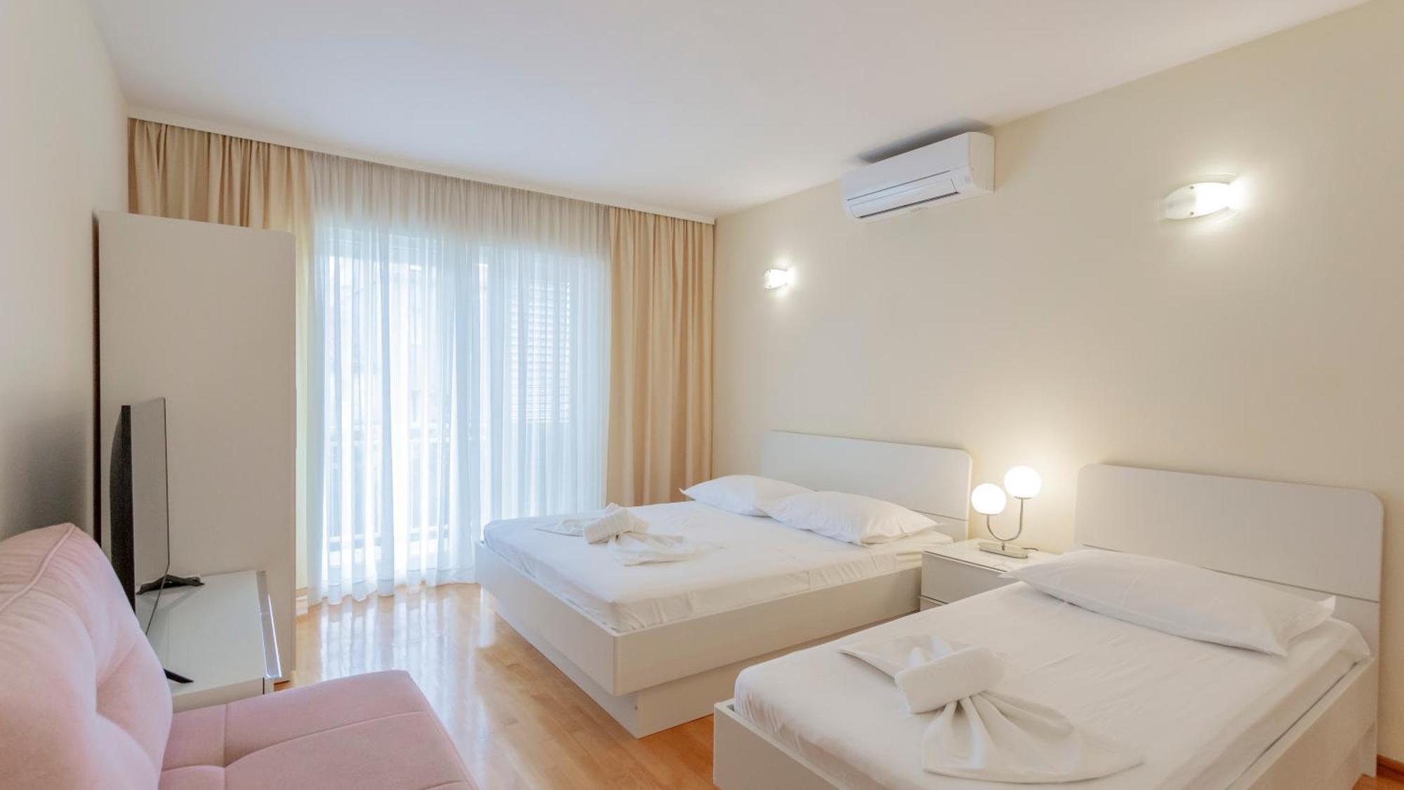 Baska Voda Apartments - Steps From The Beach, Free Parking, Central Location Zewnętrze zdjęcie
