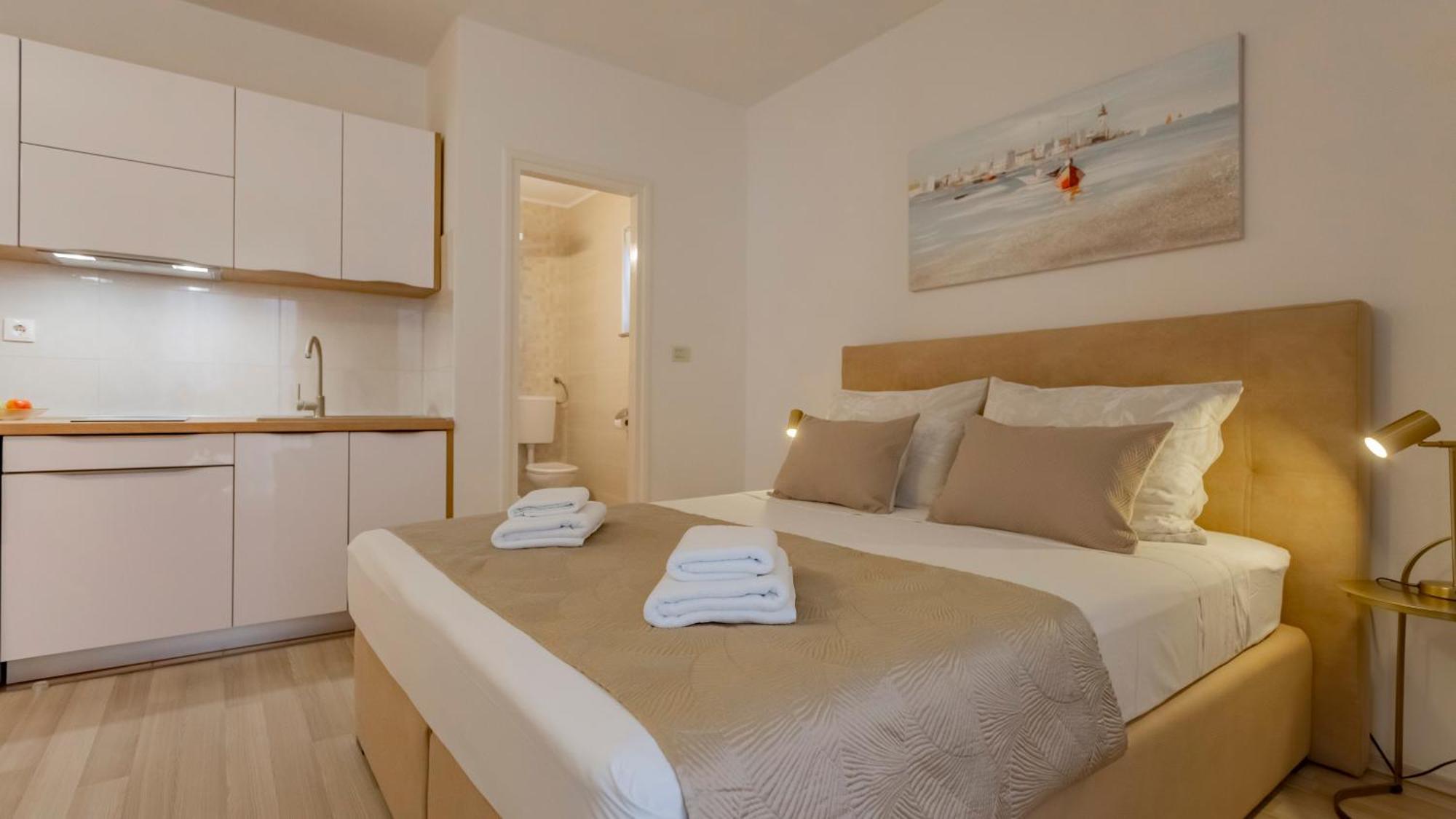 Baska Voda Apartments - Steps From The Beach, Free Parking, Central Location Zewnętrze zdjęcie