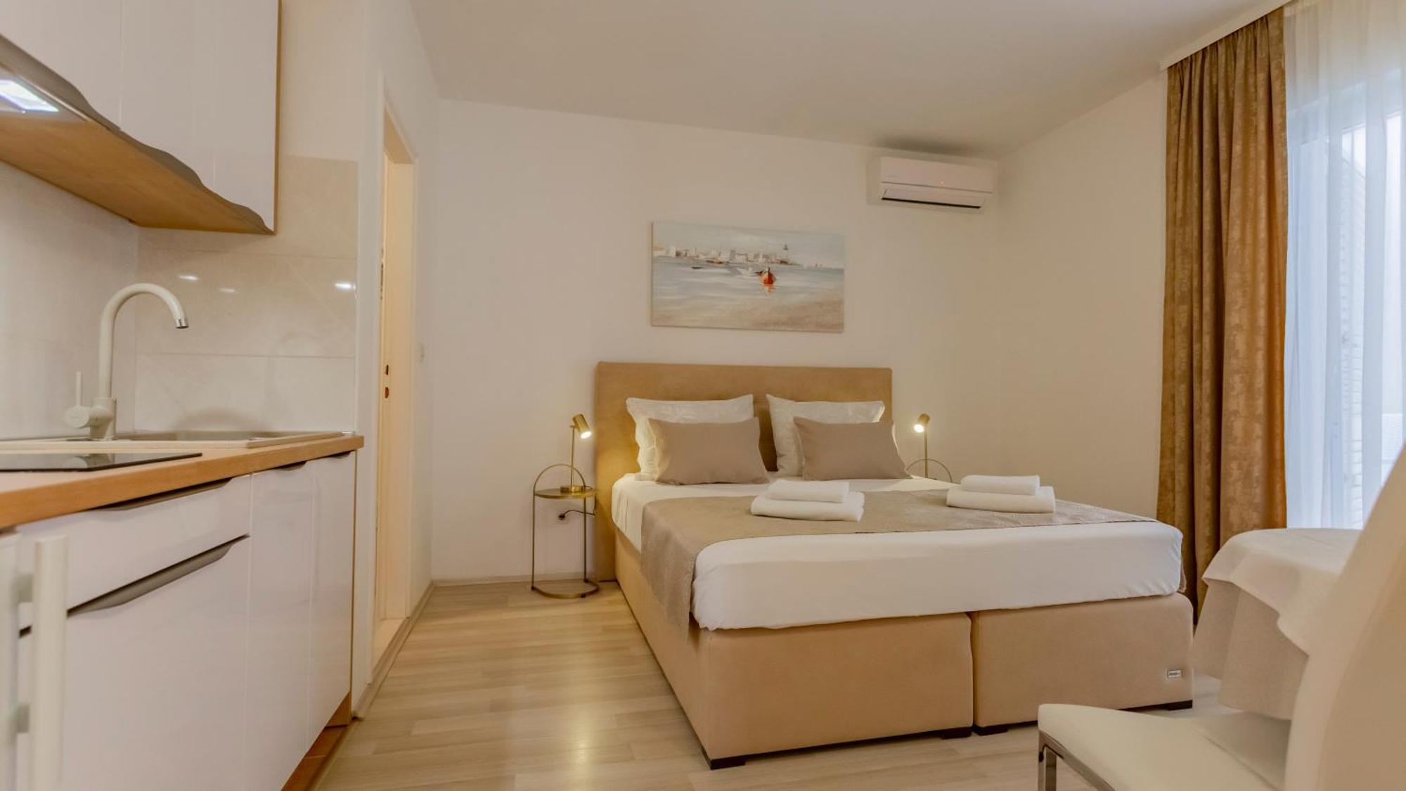 Baska Voda Apartments - Steps From The Beach, Free Parking, Central Location Zewnętrze zdjęcie