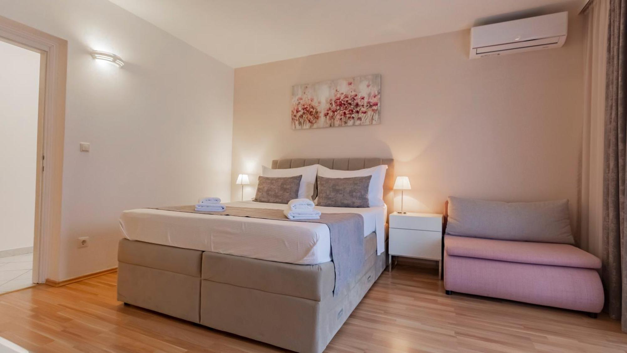 Baska Voda Apartments - Steps From The Beach, Free Parking, Central Location Zewnętrze zdjęcie