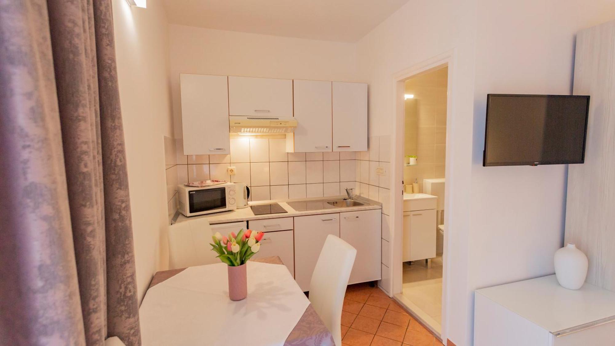 Baska Voda Apartments - Steps From The Beach, Free Parking, Central Location Zewnętrze zdjęcie