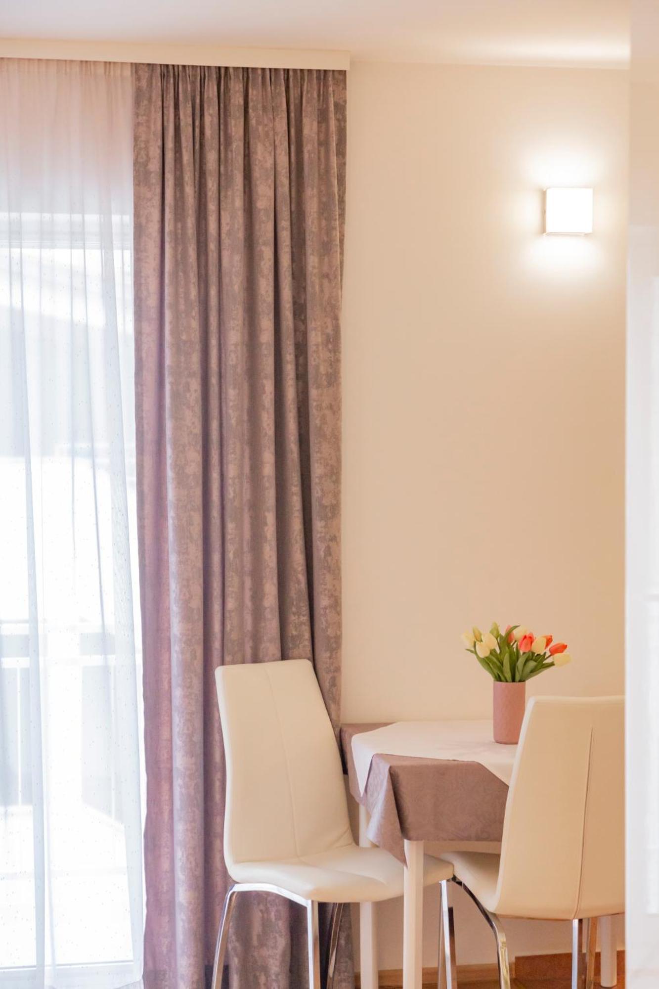 Baska Voda Apartments - Steps From The Beach, Free Parking, Central Location Zewnętrze zdjęcie