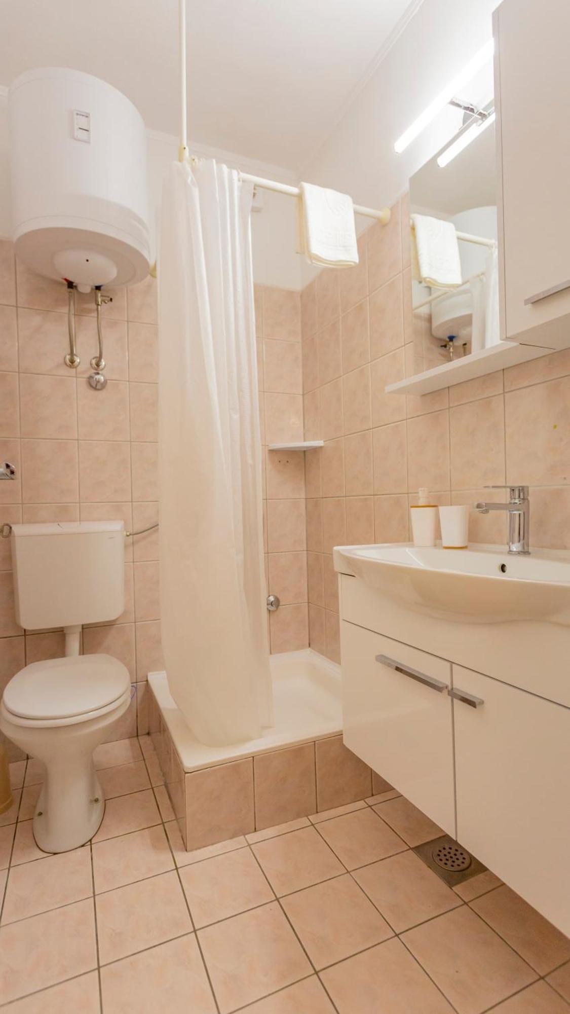 Baska Voda Apartments - Steps From The Beach, Free Parking, Central Location Zewnętrze zdjęcie