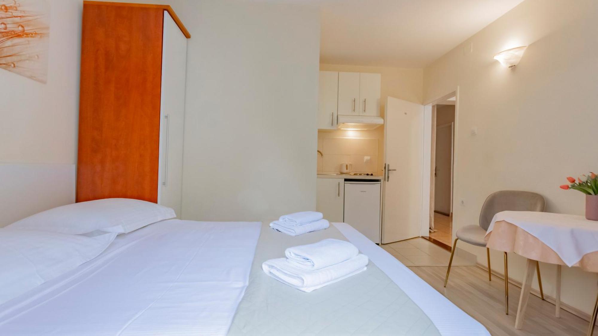 Baska Voda Apartments - Steps From The Beach, Free Parking, Central Location Zewnętrze zdjęcie