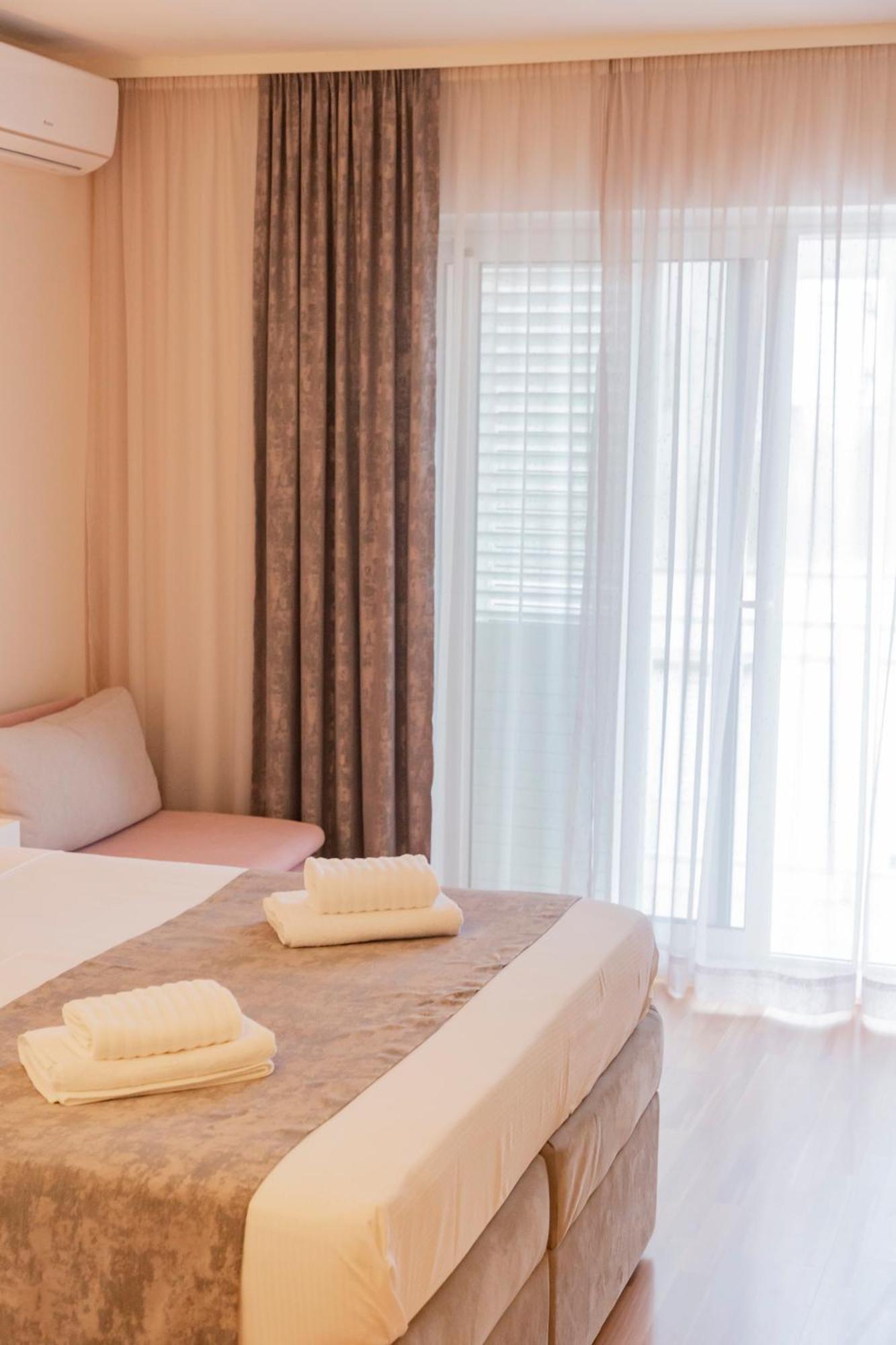 Baska Voda Apartments - Steps From The Beach, Free Parking, Central Location Zewnętrze zdjęcie