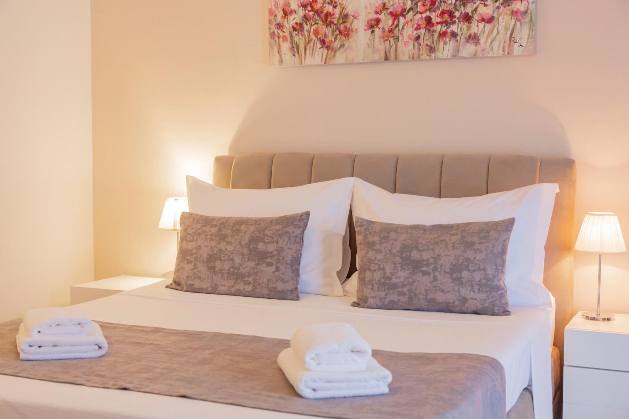 Baska Voda Apartments - Steps From The Beach, Free Parking, Central Location Zewnętrze zdjęcie