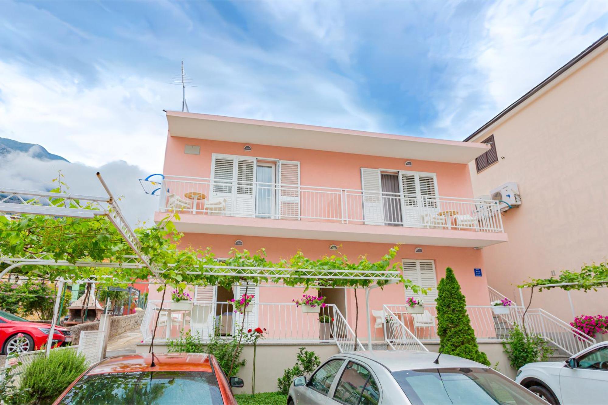 Baska Voda Apartments - Steps From The Beach, Free Parking, Central Location Zewnętrze zdjęcie